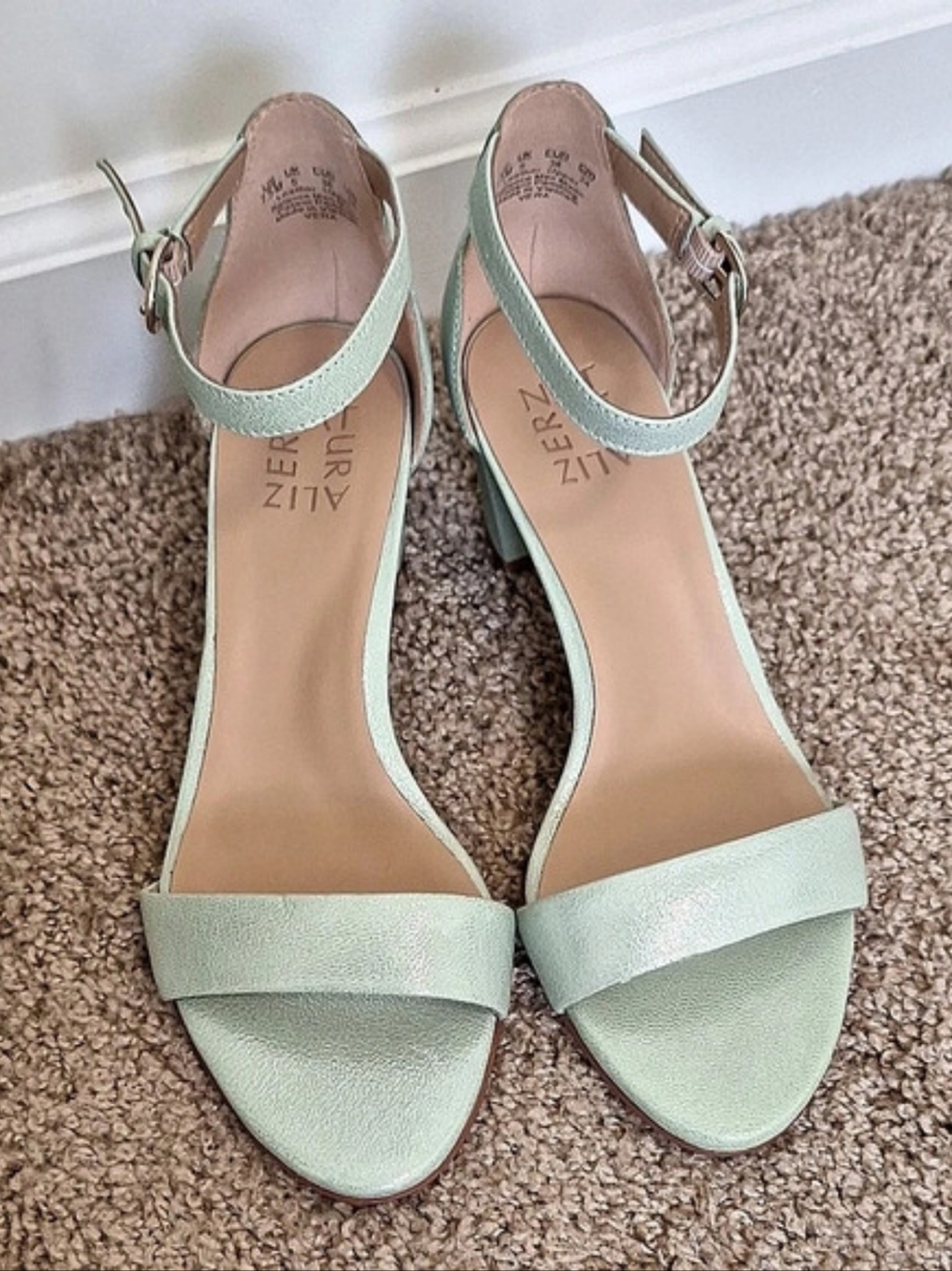 Natiralizer  Leather Ankle Strap Heels in Green US 7.5 M Like New
